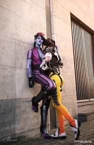 Tracer and Widowmaker - Overwatch